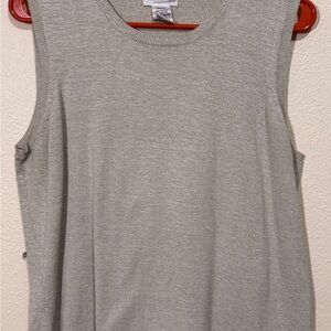 Women's Sleeveless Knit Top